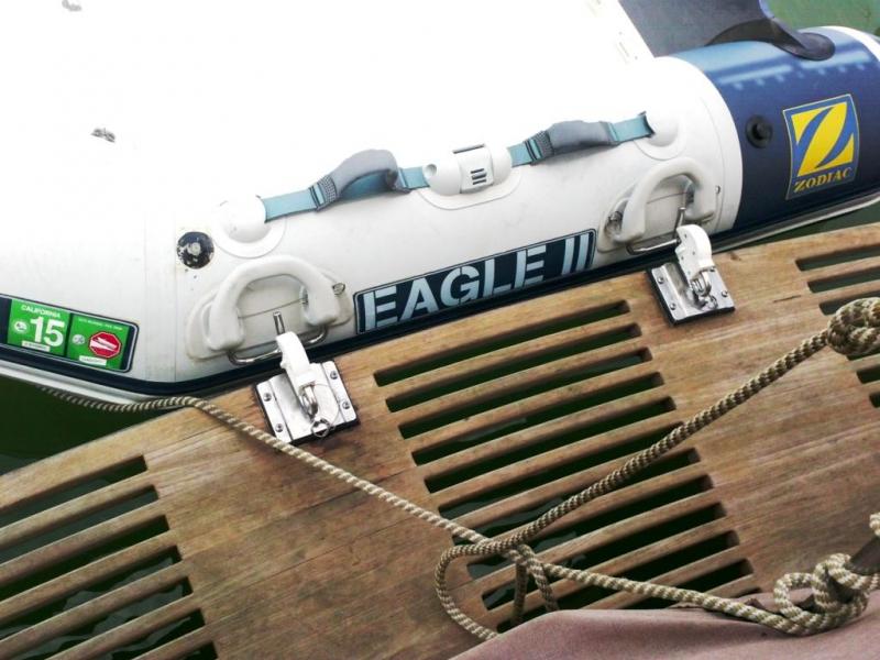 QUIK Davit™ Kit for Inflatable Dinghies QUIK Davit™ Kit for Inflatable Dinghies
