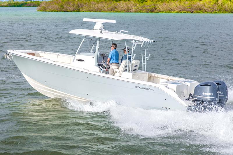 Cobia 320 CC 2019 Cobia 320 CC 2019