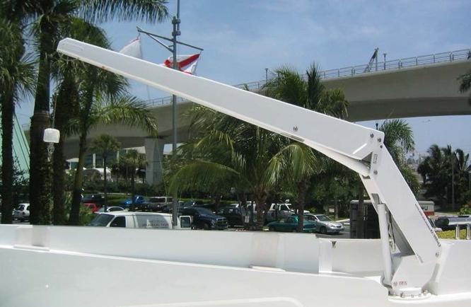EZ Hydraulic Lay-Down Crane 2500lb/8800lb (1134kg/13991kg) EZ Hydraulic Lay-Down Crane 2500lb/8800lb (1134kg/13991kg)