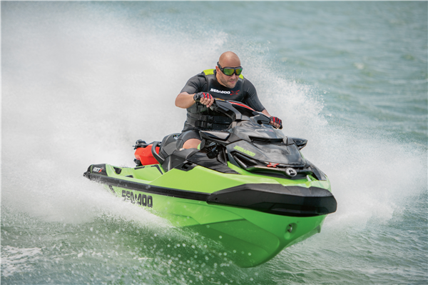 2020 SEA-DOO RXT®-X® 300 2020 SEA-DOO RXT®-X® 300